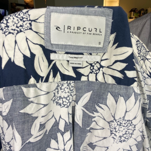 Floral Button Down - Ripcurl - Picture 2 of 2